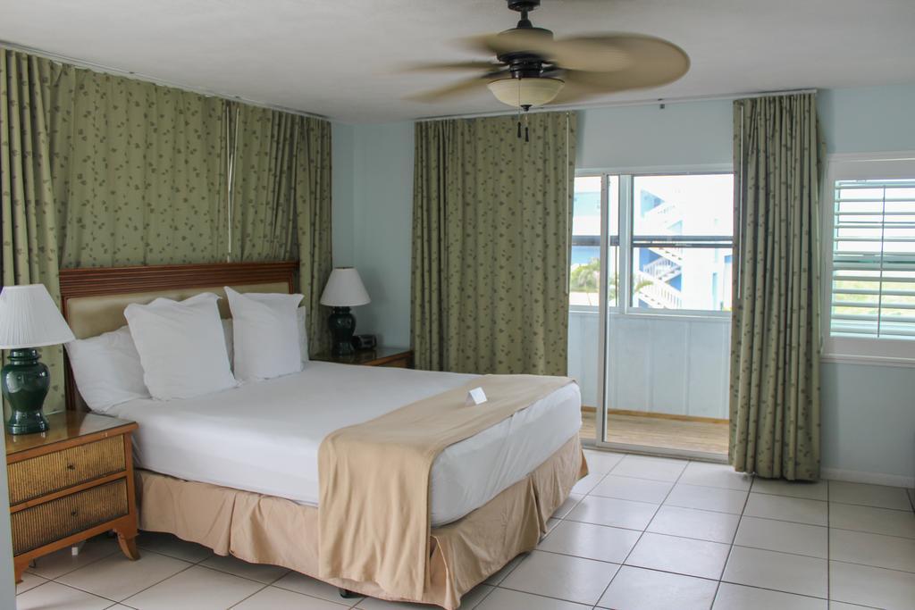Rhumcay Beach Resort And Grille Fort Pierce Exterior photo