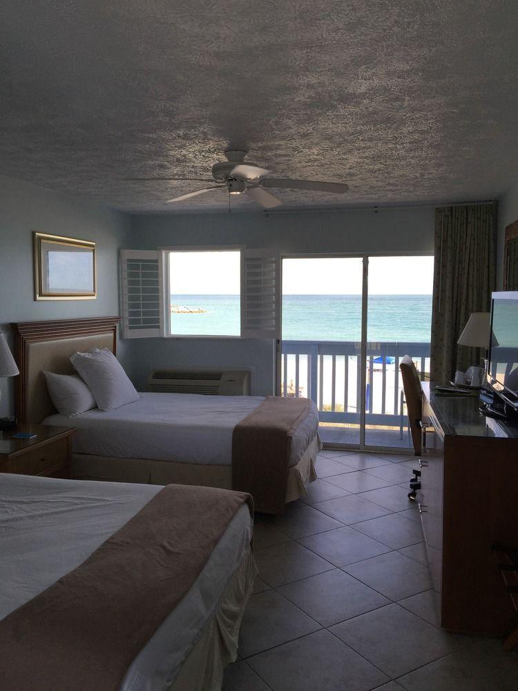 Rhumcay Beach Resort And Grille Fort Pierce Exterior photo
