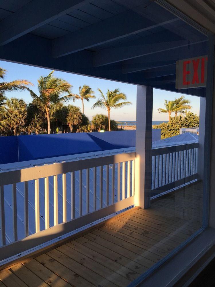 Rhumcay Beach Resort And Grille Fort Pierce Exterior photo
