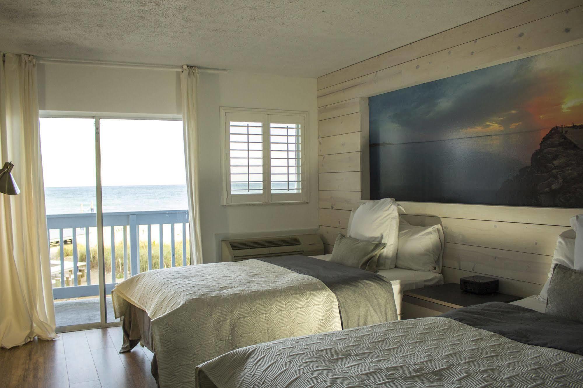 Rhumcay Beach Resort And Grille Fort Pierce Exterior photo